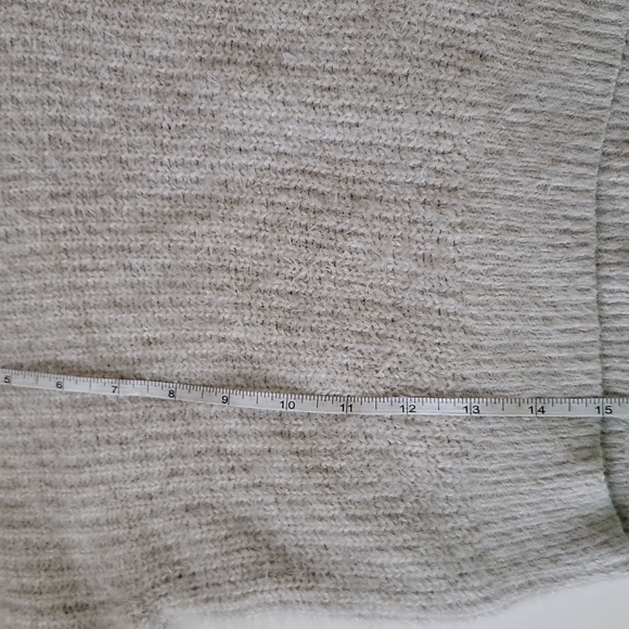 art class Fuzzy Cropped Sweater Pull Over Crew Neck Long Sleeve Gray Medium 7-8 - Picture 5 of 10